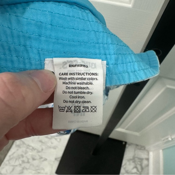 Buc-ee’s Infant Sun Hat Blue White Summer Surfer UPF 50+ - Picture 4 of 7